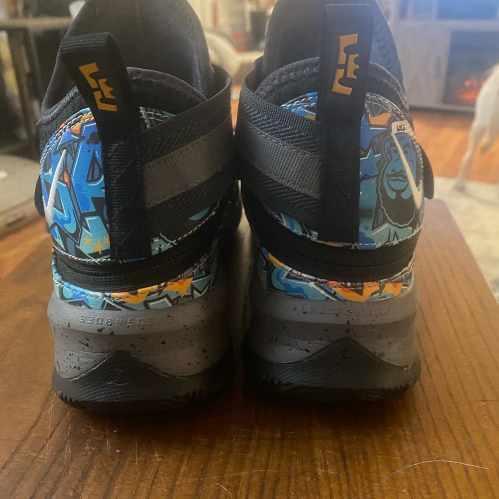 Lebrons - Picture 4 of 5